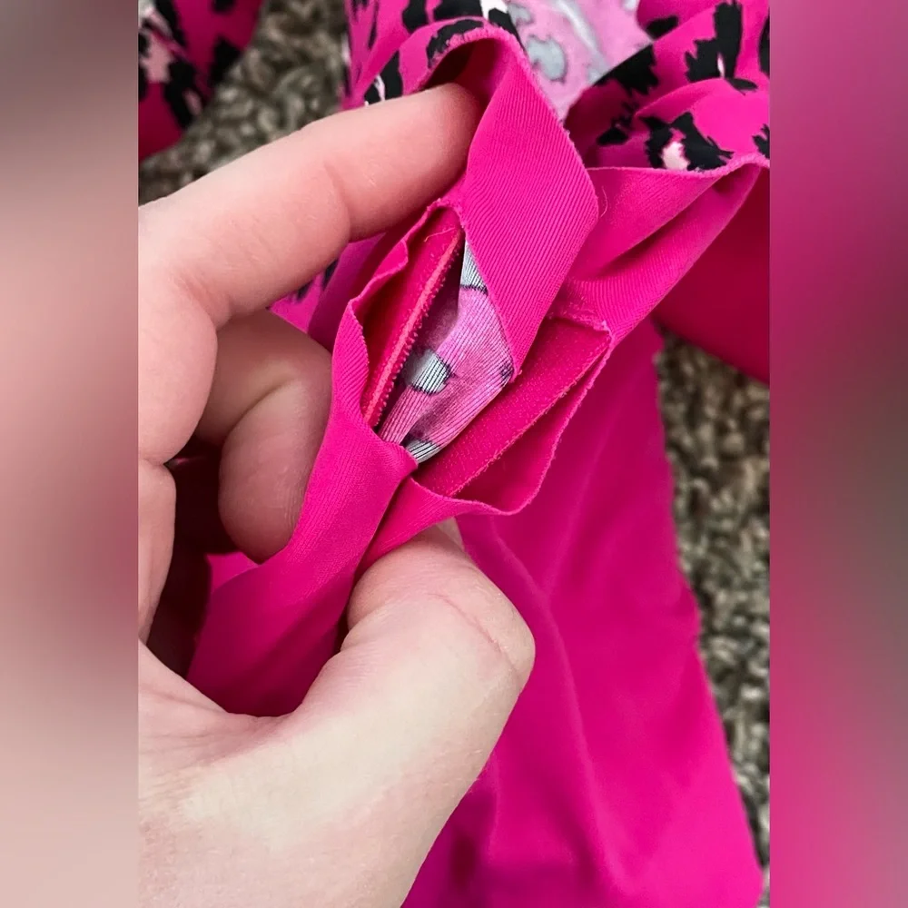 Rare No Boundaries Pink Cheetah Leopard Animal Print Sports Bra Size Medium - Picture 9 of 9